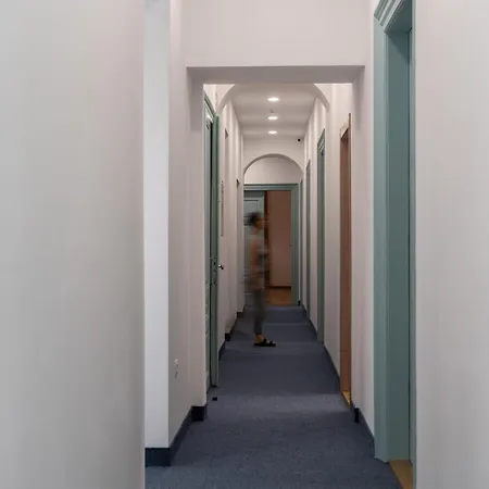 Vandrarhem Antique *