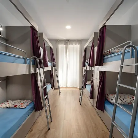 ホステル Antique *