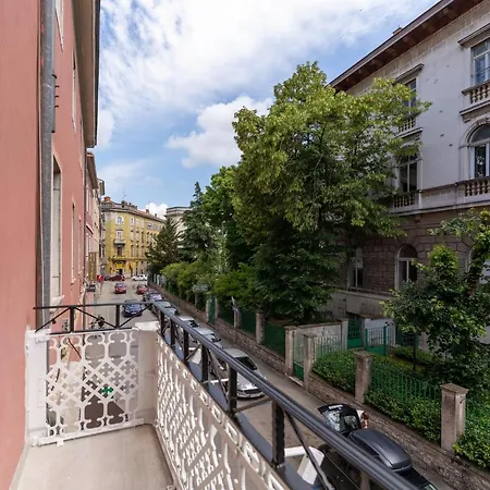 Antique Vandrerhjem Pula