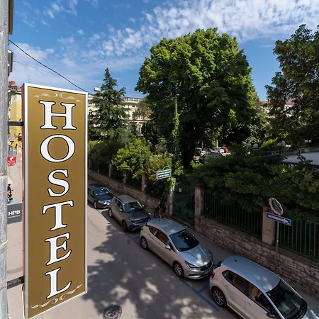 Antique Vandrarhem Pula