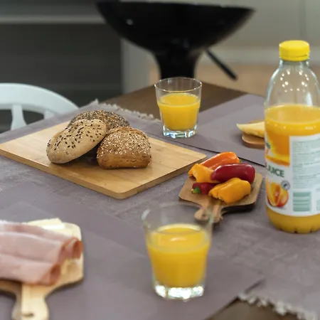 Antique ホステル *