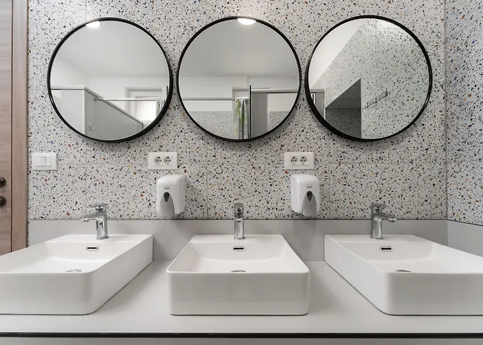 Antique Albergue Pula