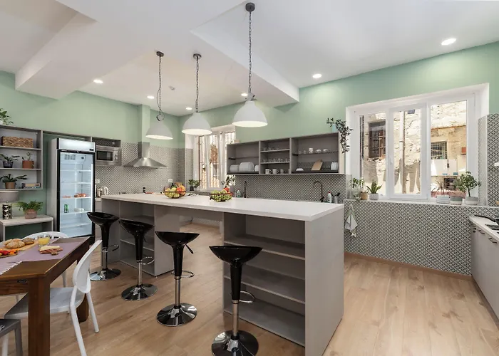 Antique Hostel Póla